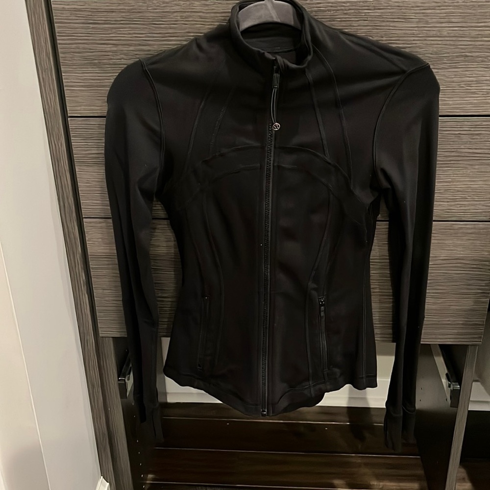 Black Lululemon zip up